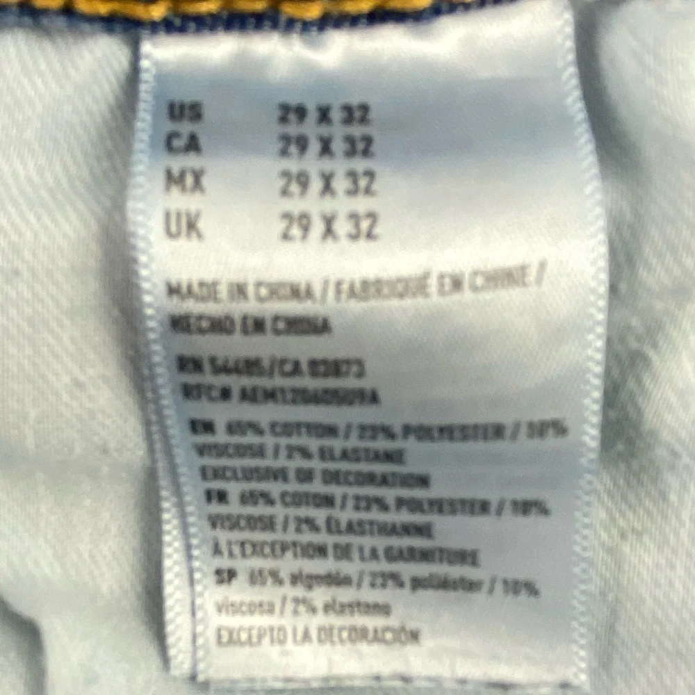 AEO straight slim extreme flex light wash blue jeans men's sz 29W x 32L